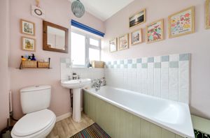 First floor bathroom- click for photo gallery